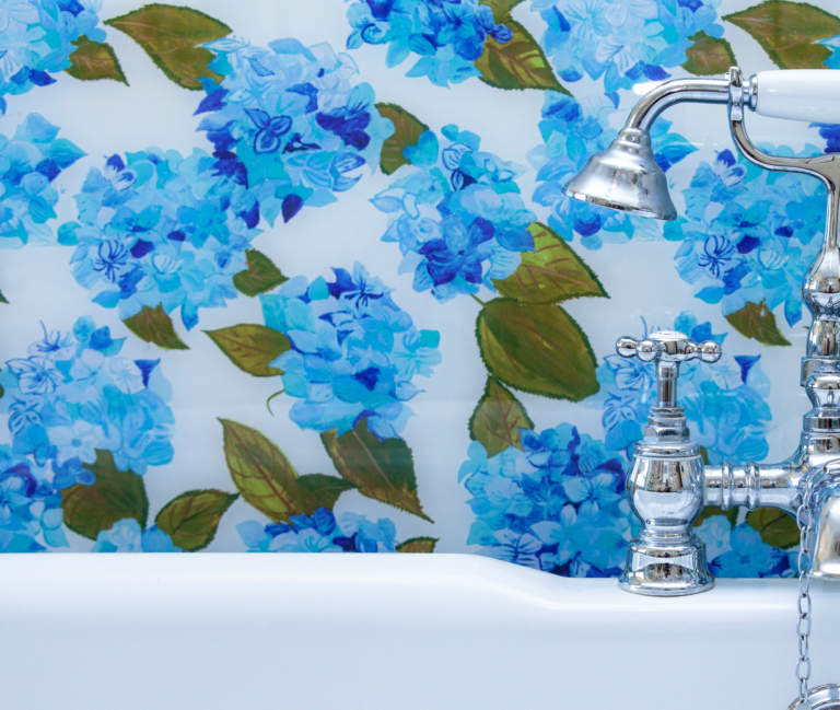 Emma Britton Blue & White Hydrangea Bathroom Splashback