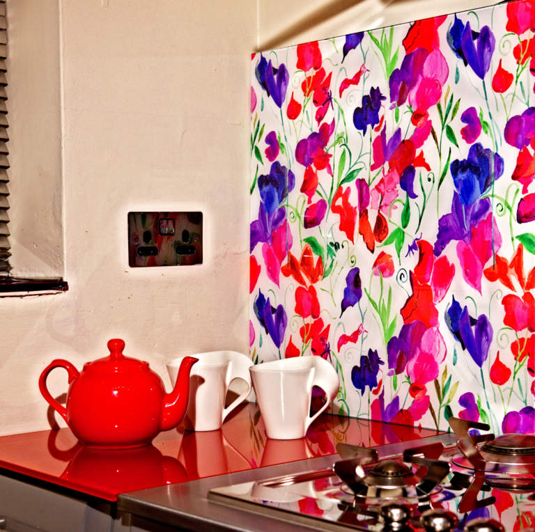 Glass splash back with Sweetpea Design