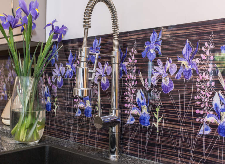 Watercolour in ebony kitchen splashback