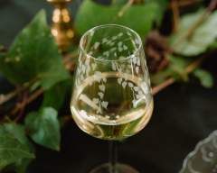 Emma-Britton-Decorative-Birch-Leaf-Wine-Glass