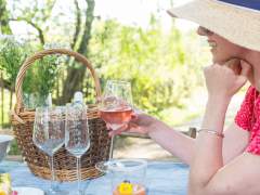 Throwing-a-Summer-Party-with-Emma-Britton-Silver-Birch-Glassware