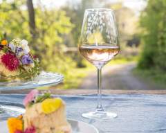 Emma-Britton-Decorative-Etched-Wine-Glass