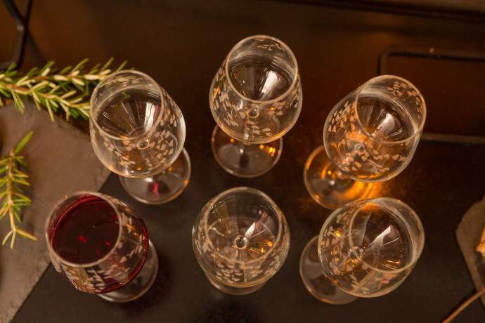 Emma-Britton-Decorative-Glass-Designer-Silver-Birch-6-Etched-Wine-Glasses