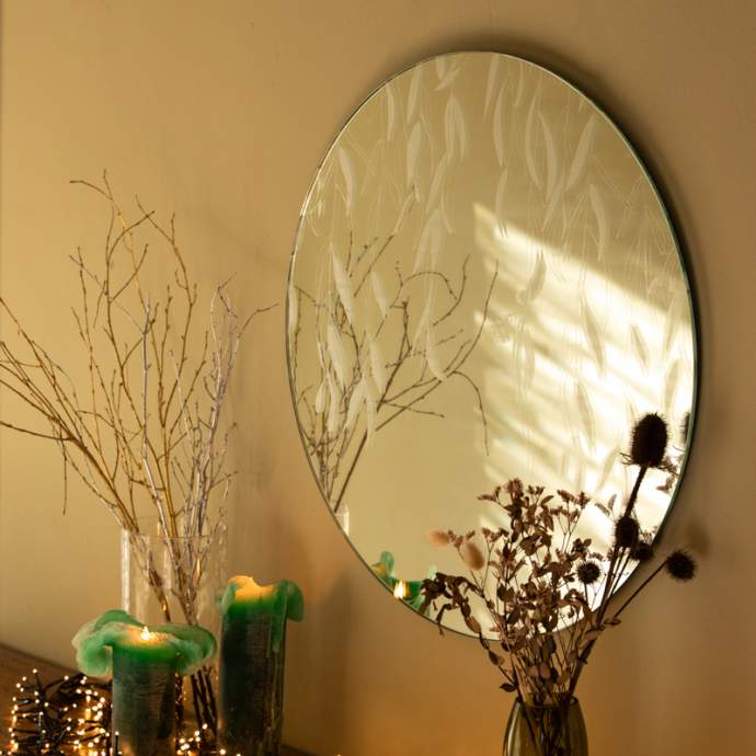 Emma-Britton-Decorative-Glass-Designer-Etched-Round-Mirror-Willow-Pattern