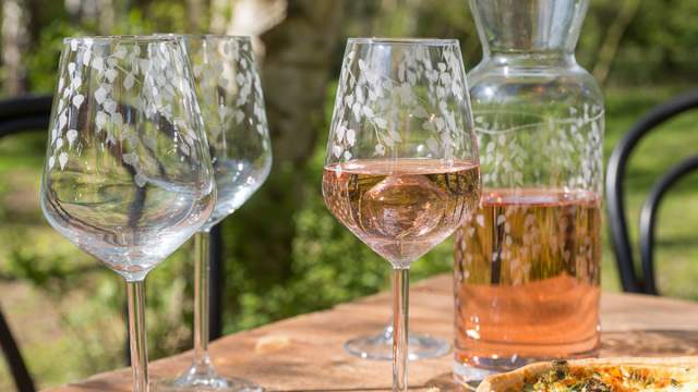 Emma-Britton-Silver-Birch-Carafe-Matching-Wine-Glasses