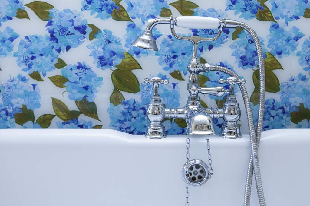 thumbnail image 2 of Premier Range Dandelion Print Floral Glass Splashback - 60cm X 75cm, Toughened Glass, Made In UK 2 of 6