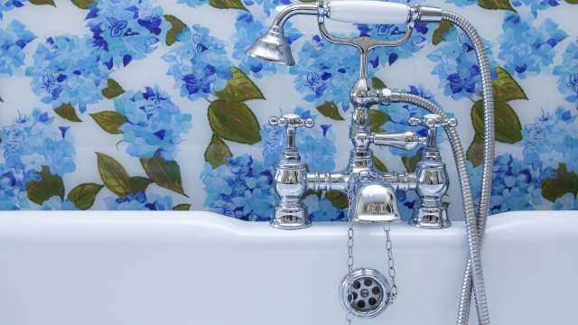 Emma-Britton-Glass-Blue-Floral-Splashback