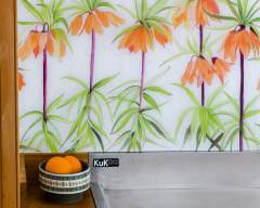 floral-splashback-by-Emma-Britton-Decorative-Glass-Designer-Sunset