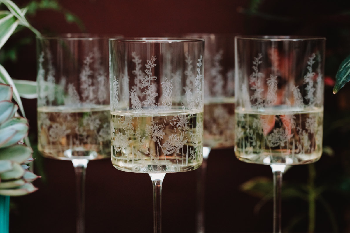 Emma-Britton-Decorative-Glass-Designer-Crystal-Glassware-Exotic-Floral-White-Wine-Glasses