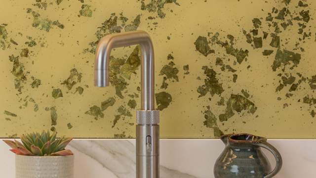 Emma-Britton-Decorative-Glass-Brass-Splashback