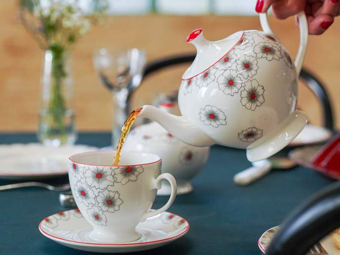 Floral-Twist-Teapot-Heirloom-Wedding-Gift