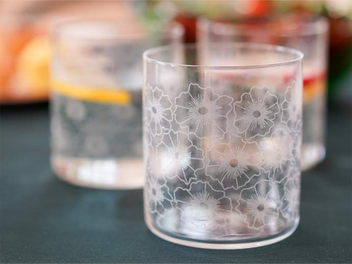 Emma-Britton-Decorative-Glass-Designer-Floral-Crystal-Tumbler