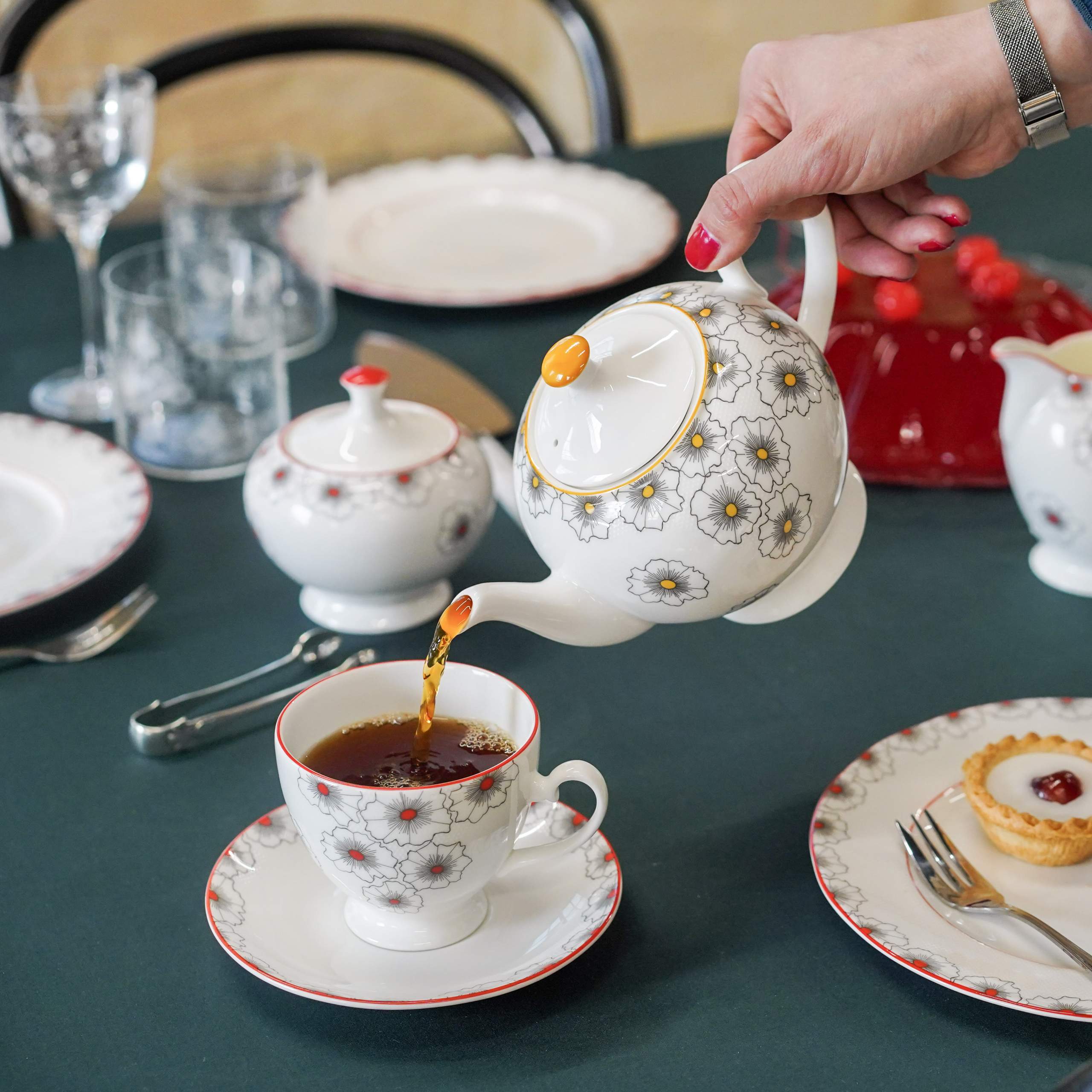 Floral-Twist-Collection-Fine-Bone-China-Floral-Teaware
