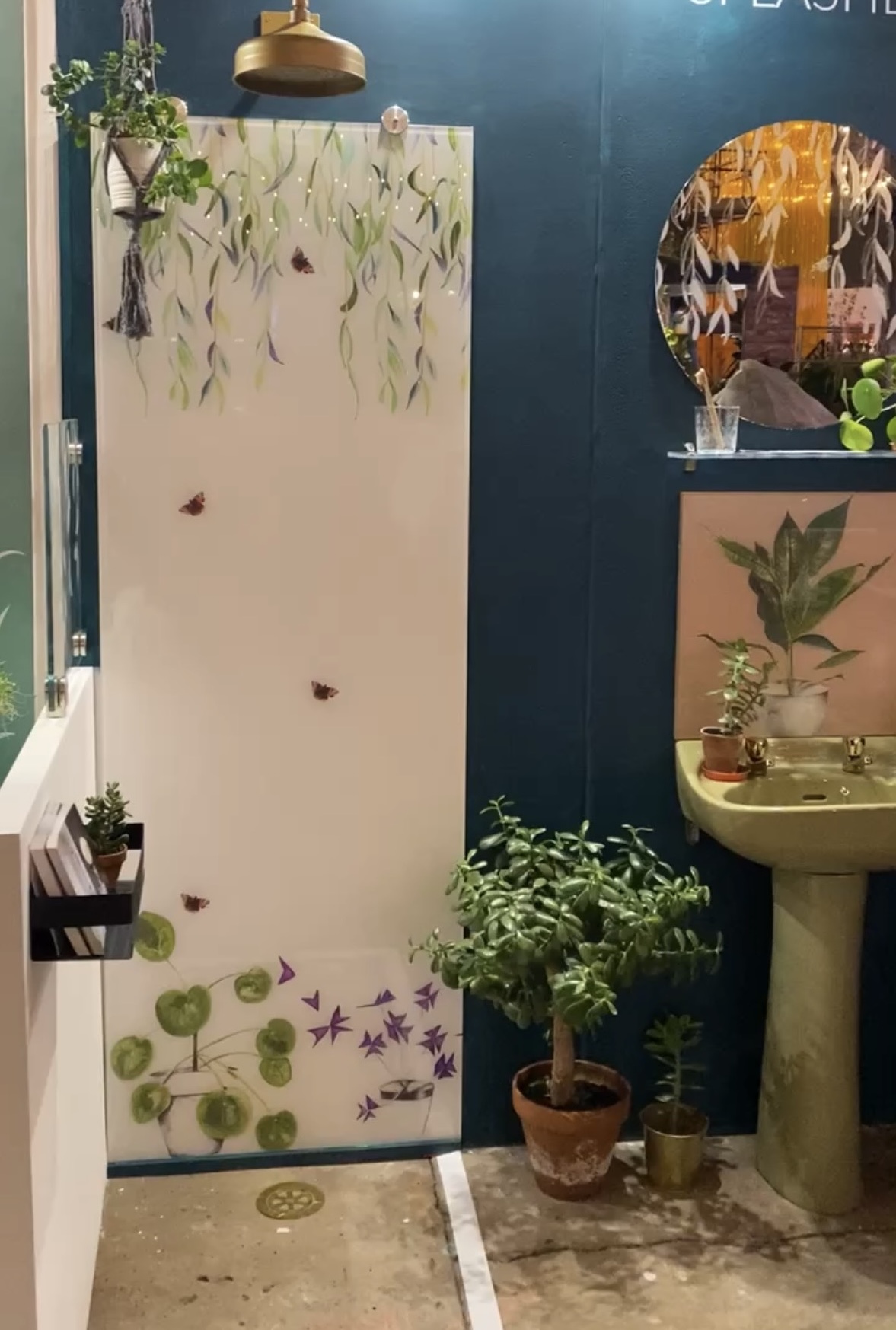 glass-shower-panel Ex-display splashback perfect size for a shower splashback.