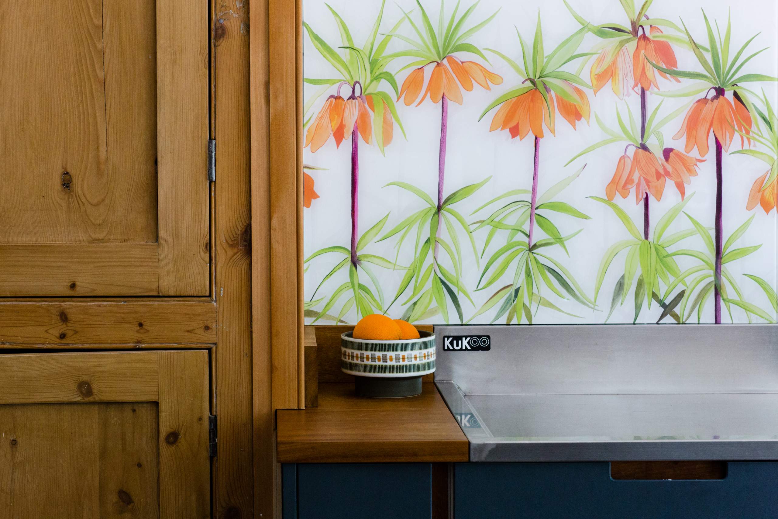 Emma-Britton-Summer-Floral-Splashback-for-Kitchen-Sunset-Fritillaria