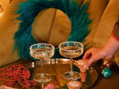 Emma-Britton-Festive-Drinks-Menu-with-Exotic-Floral-Crystal-Coupes