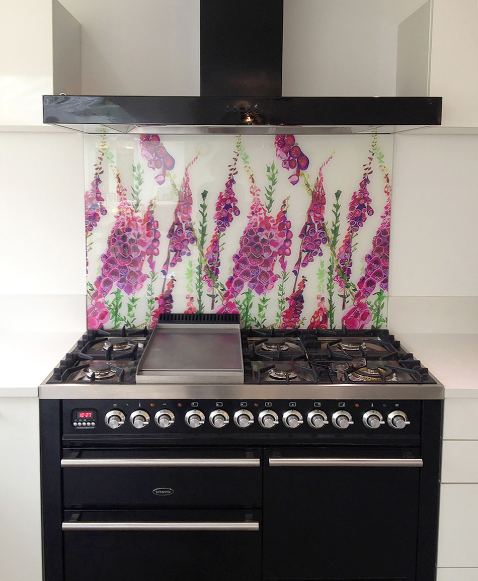 Emma-Britton-Foxglove-Cooker-Splashback-and-Upstand